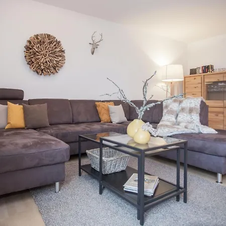 Bright And Modern Maisonette In With Balcony And Children's Play Area Апартаменты