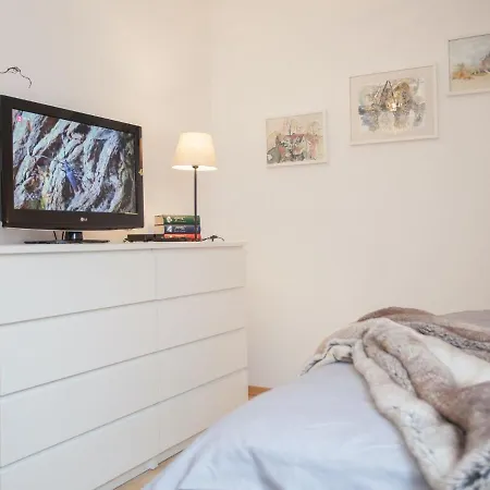 Апартаменты Bright And Modern Maisonette In With Balcony And Children's Play Area Винтерберг